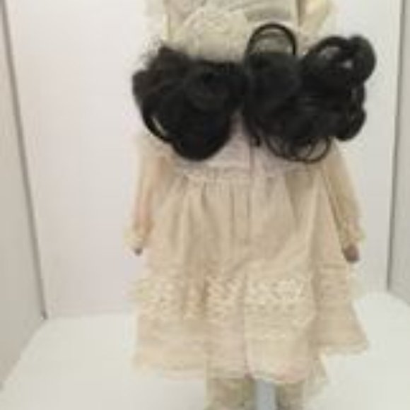 House of Lloyd 1989 Porcelain Brunette Little Bo Peep Doll Clothed W/Stand 16" - Picture 10 of 10